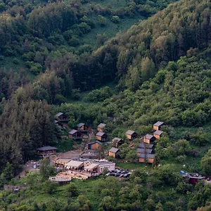 فندق Qazaq Auyl Eco الماتي