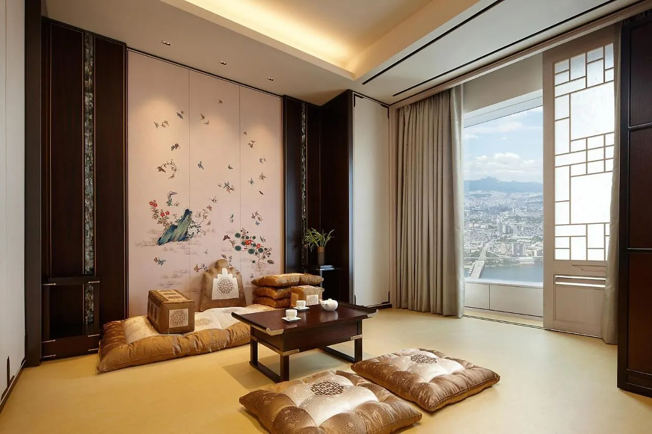 Signiel Seoul Hotel 5*,